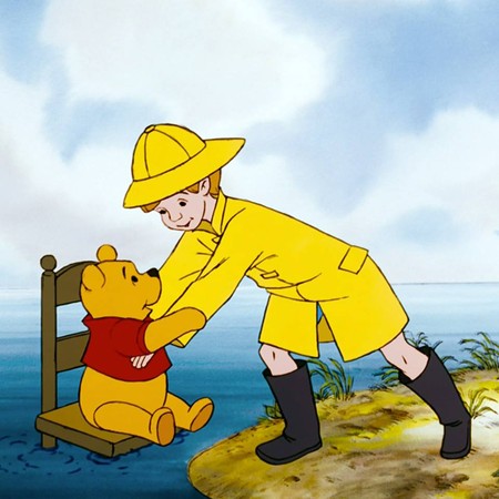▲▼克里斯多弗羅賓在電影中與維尼是最要好的朋友。（圖／翻攝自迪士尼「The Winnie The Pooh」Facebook）