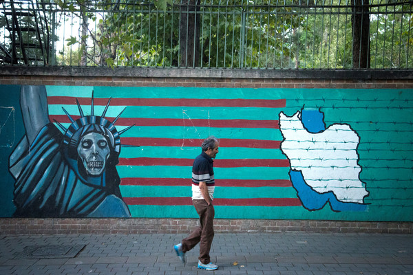 ▲▼伊朗德黑蘭的反美壁畫。（圖／路透）