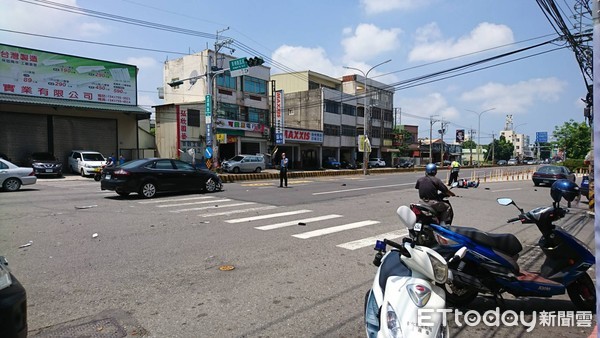 ▲▼彰化女警執勤遭轎車撞斷腿,目前正送醫急救。（圖／記者唐詠絮翻攝）