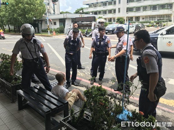 ▲台南市永康分局大灣派出所於國光五街攔查車輛，將38歲林姓男子緝捕到案。（圖／記者林悅翻攝，下同）