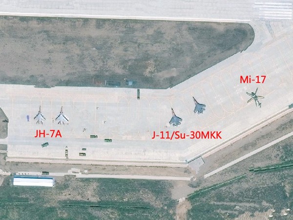 ▲除了殲-10與殲-11外，還有空軍殲轟-7A「飛豹」戰機、蘇-30MKK戰機以及米-17直升機。            。（圖／翻攝自多維新聞網）