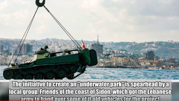 ▲▼黎巴嫩將坦克沉入地中海當人工魚礁。（圖／翻攝自Shne Kim　youtube）
