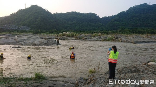 ▲▼李男與另外3人前往石岡水壩處垂釣，不料卻受困在沙洲上。（圖／記者莊智勝翻攝）