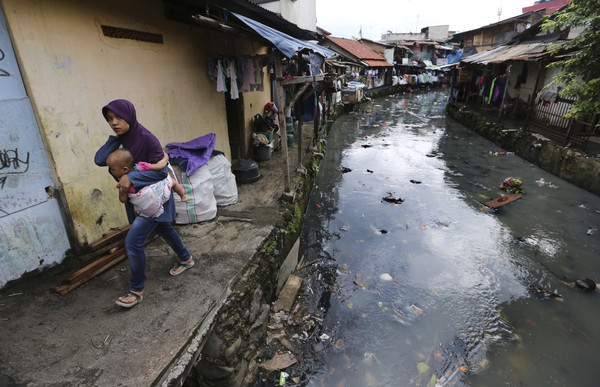 ▲▼  印尼首都雅加達北部地區，2050年會有95%地區被淹沒。（圖／達志影像／美聯社）
