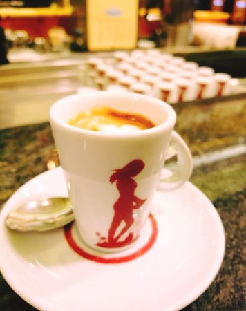 ▲義大利 金杯咖啡。（圖／旅途中。食。玩。散策）