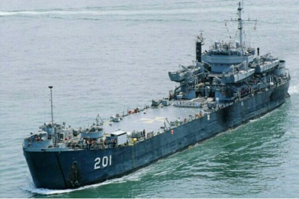 ▲▼中海艦（LST-201）。（圖／網友謝明宏提供）