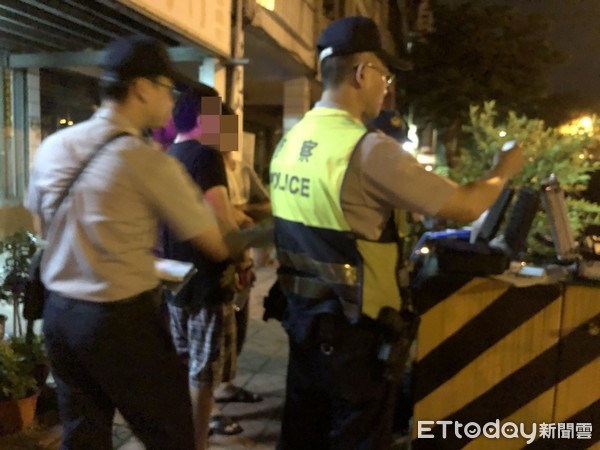 ▲▼高雄警方無預警擴大酒駕臨檢。（圖／記者宋德威攝）