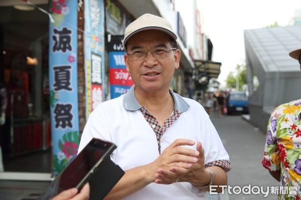 ▲台南市長參選人蘇煥智指出「海安路景觀改造工程」完工，仍要解決停車與巨大通風塔的設計問題。（圖／蘇煥智提供，下同）