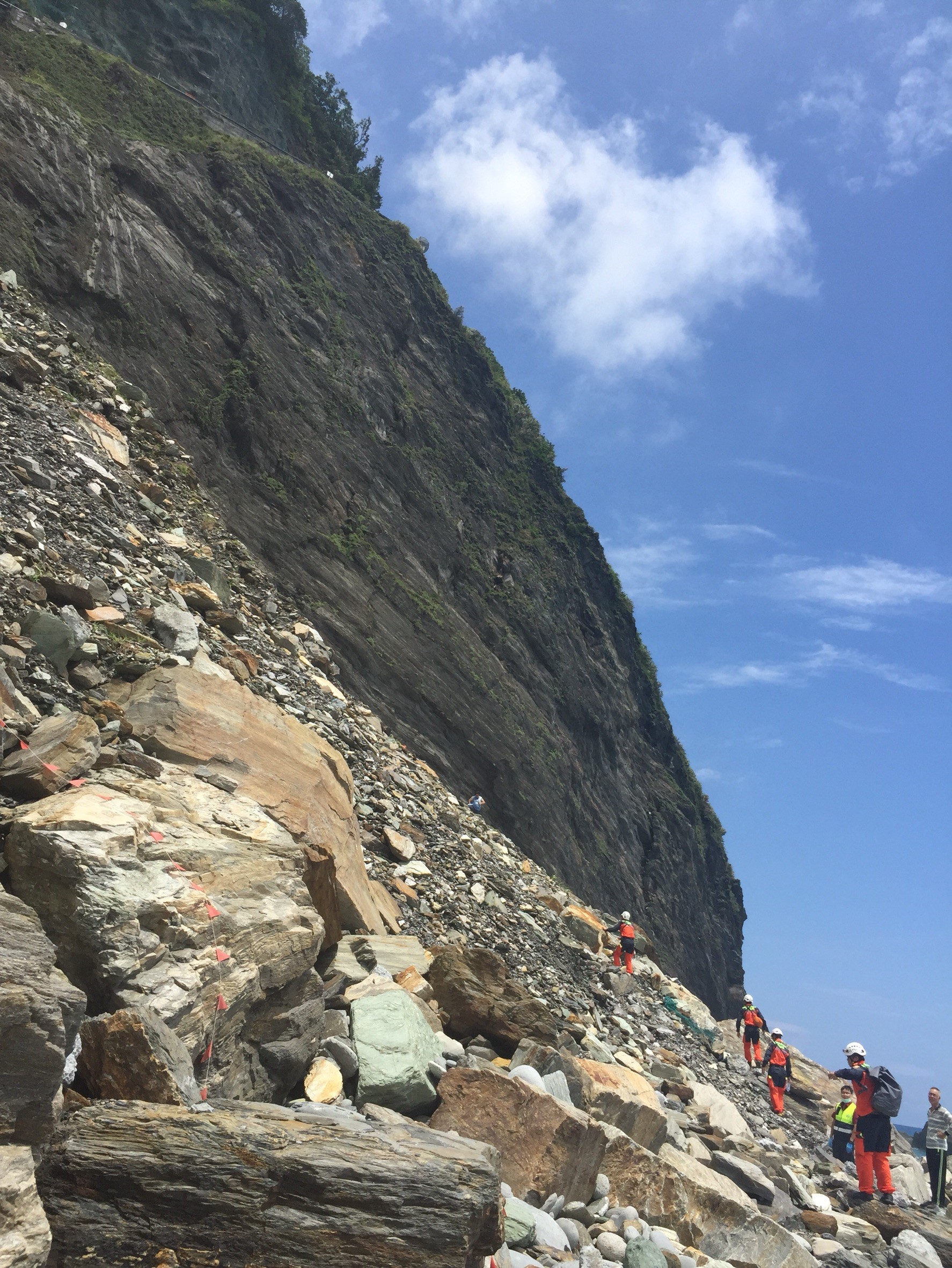 墜蘇花公路100米斷崖工頭遺體運出 Ettoday地方新聞 Ettoday新聞雲
