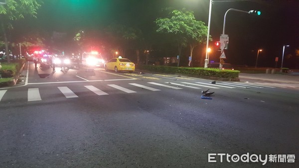 ▲▼騎士違規跨越車道釀二傷。（圖／記者宋德威翻攝）