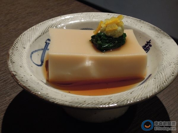 日本正宗胡麻豆腐图片