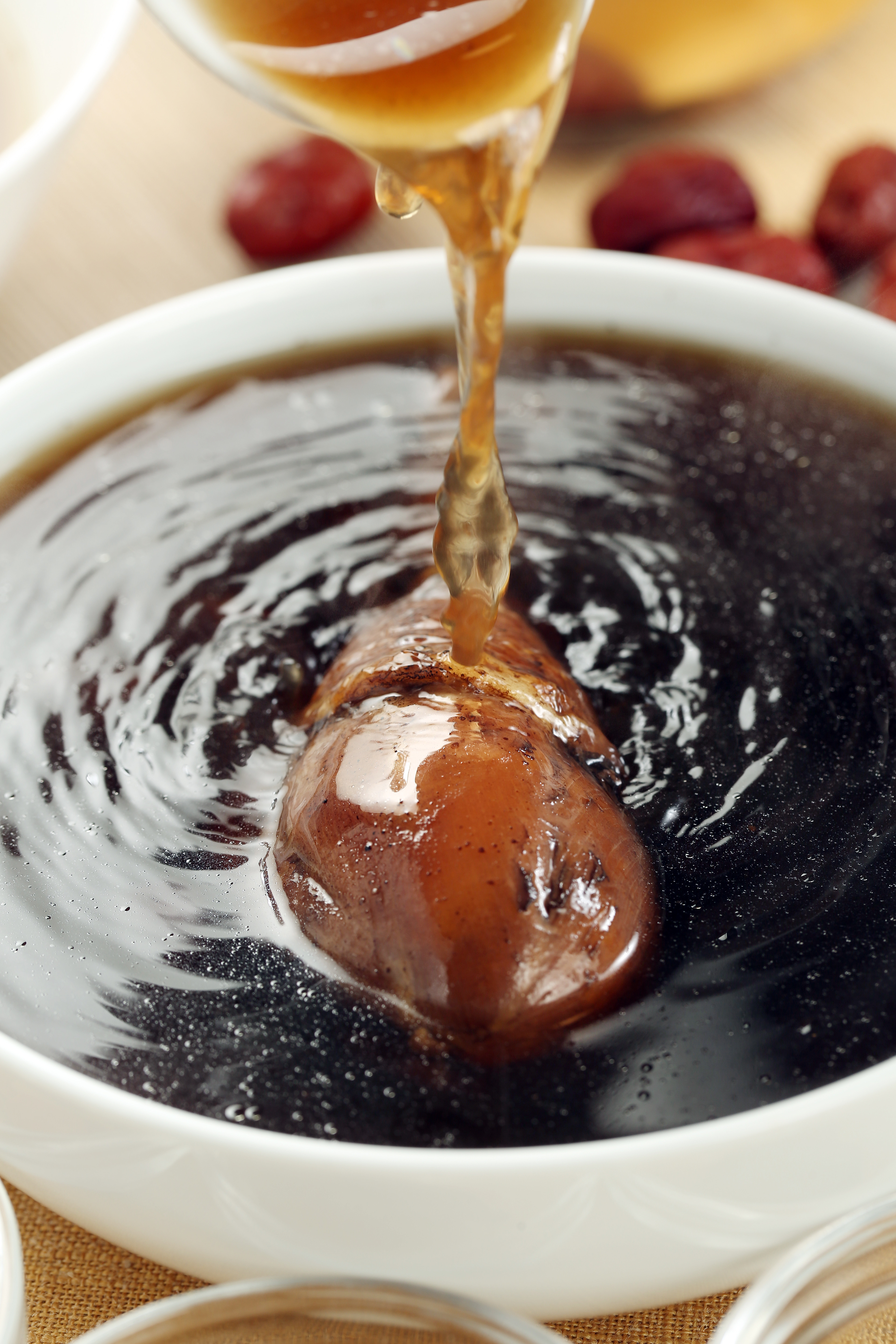 ▲▼食譜出自《養孕》180道真食藥膳，中西醫聯手教你吃對好食物，用食養為身體打底，身體養好了，孕自然就來了。（圖／愛群中醫提供）