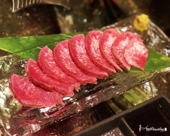 ▲東京六本木燒肉店。（圖／安啾愛旅遊提供）