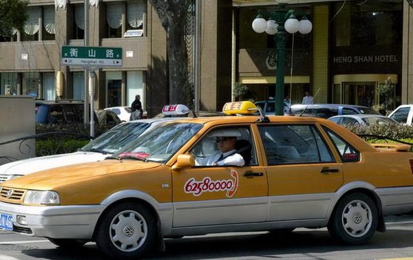 ▲上海計程車行眾多，民眾一不留神有可能會搭到冒牌計程車             。（圖／翻攝新華網）
