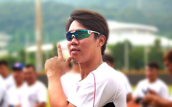 ▲亞運中華棒球隊戴著有國旗及梅花的隊鏡。（圖／720armour運動眼鏡提供）