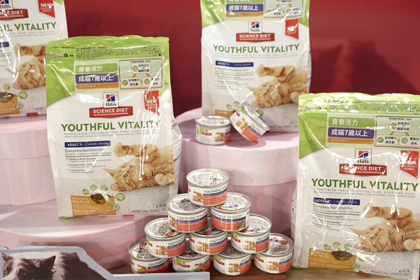 ▲毛小孩4種動作暗示牠老了　獸醫：維護高齡寵健康從「飼料」做起。（圖／東森購物）