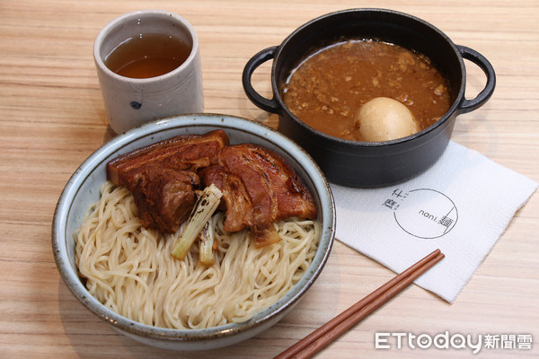 ▲台南新美街隱藏版美食　nani麵原來賣的是日式沾麵。（圖／記者黃士原攝）