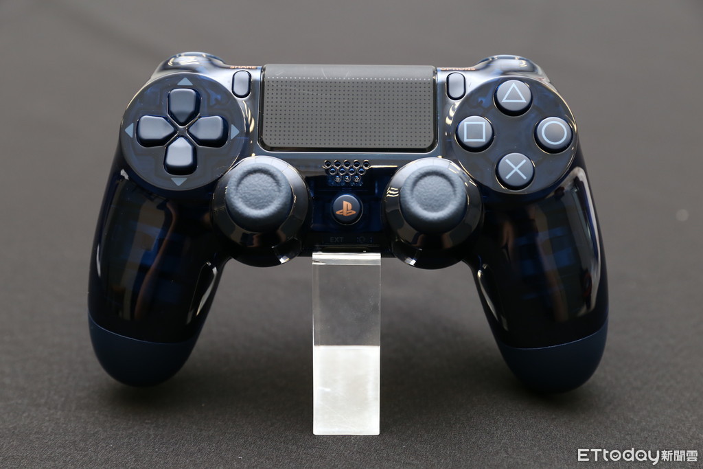 PS4,5億限量紀念機,開箱（圖／記者樓菀玲攝）