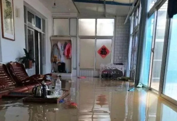 ▲▼山東洪災過後，許多居民的家都泡在水裡。（圖／翻攝自齊魯晚報
