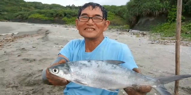 台南虱目魚「集體大逃亡」游好幾百公里到台東　漁民平均抓20多條。（圖／東森新聞）