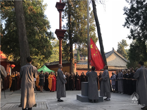 ▲1500年首次，大陸嵩山少林寺今舉行升旗儀式。（圖／少林寺官網）