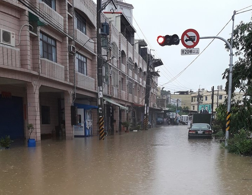 ▲▼西南氣流帶來暴雨成災。（圖／記者陳雕文攝）