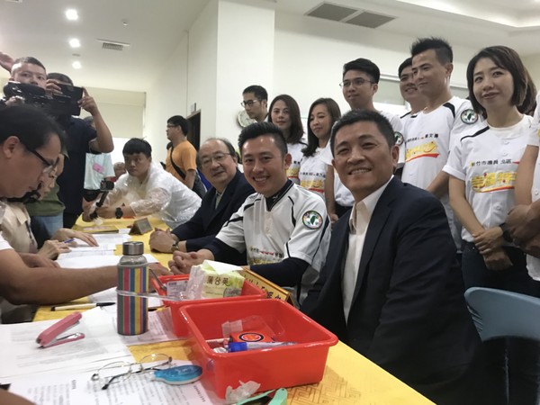 ▲▼新竹市長林智堅率市議員參選人登記參選，並提出「三不一要」的選舉主張。（圖／新竹市政府提供）