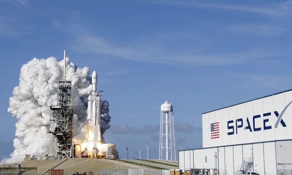 ▲▼太空探索技術公司，一般稱SpaceX，是美國一家航太業製造商和太空運輸服務公司，總部位於美國加利福尼亞州霍桑。（圖／達志影像／美聯社）