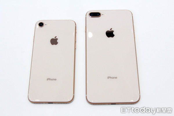 ▲iPhone 8、iPhone 8 Plus 粉金色被稱讚最好看。（圖／記者洪聖壹攝）