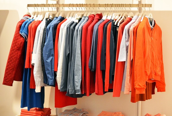 ▲橘色,長袖,外套 。（圖／取自免費圖庫Pixabay）