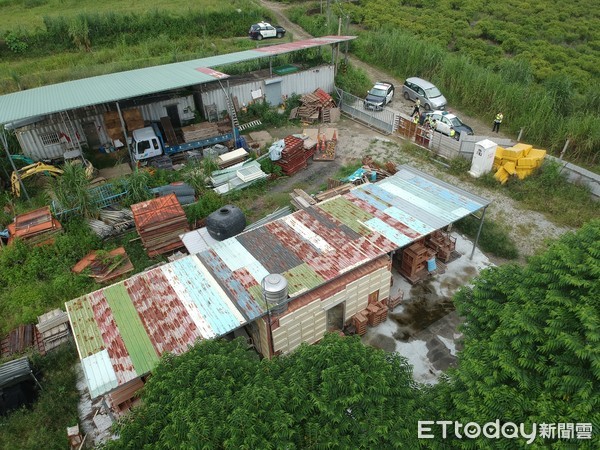 ▲台南市警白河分局利用空拍機搜尋可疑處所，再動員警力主動清查，打擊不法。（圖／記者林悅翻攝，下同）