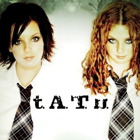 ▲▼還記得t.A.T.u.嗎？　Julia隔17年「五官神進化」臉飄膠味。（圖／翻攝自Facebook／t.A.T.u.）