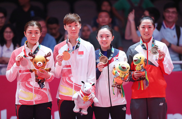▲亞運桌球，女單中國金包銀，左起陳夢、王曼昱。（圖／取自ITTF）