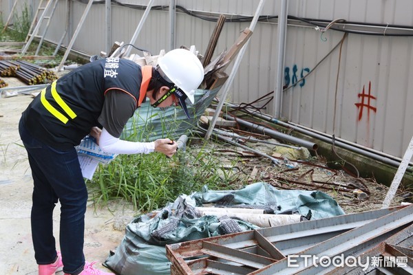 ▲為遏止登革熱疫情，台南市長李孟諺帶隊前往遠雄建設及上曜建設工地稽查登革熱防治情形。（圖／記者林悅翻攝，下同）