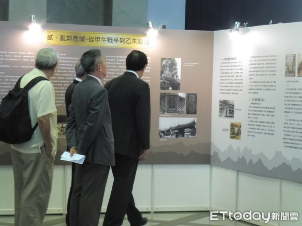 馬英九出席「1895~1919臺灣大家族救亡圖存特展、東北關東軍暴行展覽」。（圖／記者賴于榛攝）