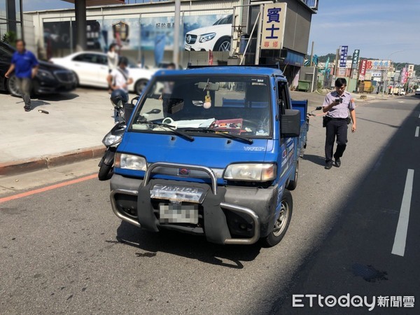 ▲▼        酒駕偷車逃導致3車擦撞　棄車逃百米被逮     。（圖／記者陳以昇翻攝）