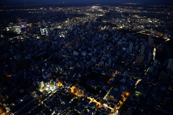 ▲▼北海道地震，札幌市區部分斷電。（圖／路透）