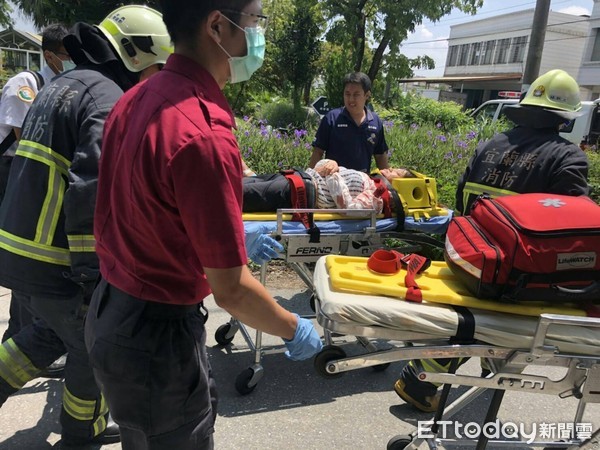 ▲▼宜蘭發生轎車小貨車相撞車禍意外，2車4人受傷送醫。（圖／記者游芳男翻攝，下同）