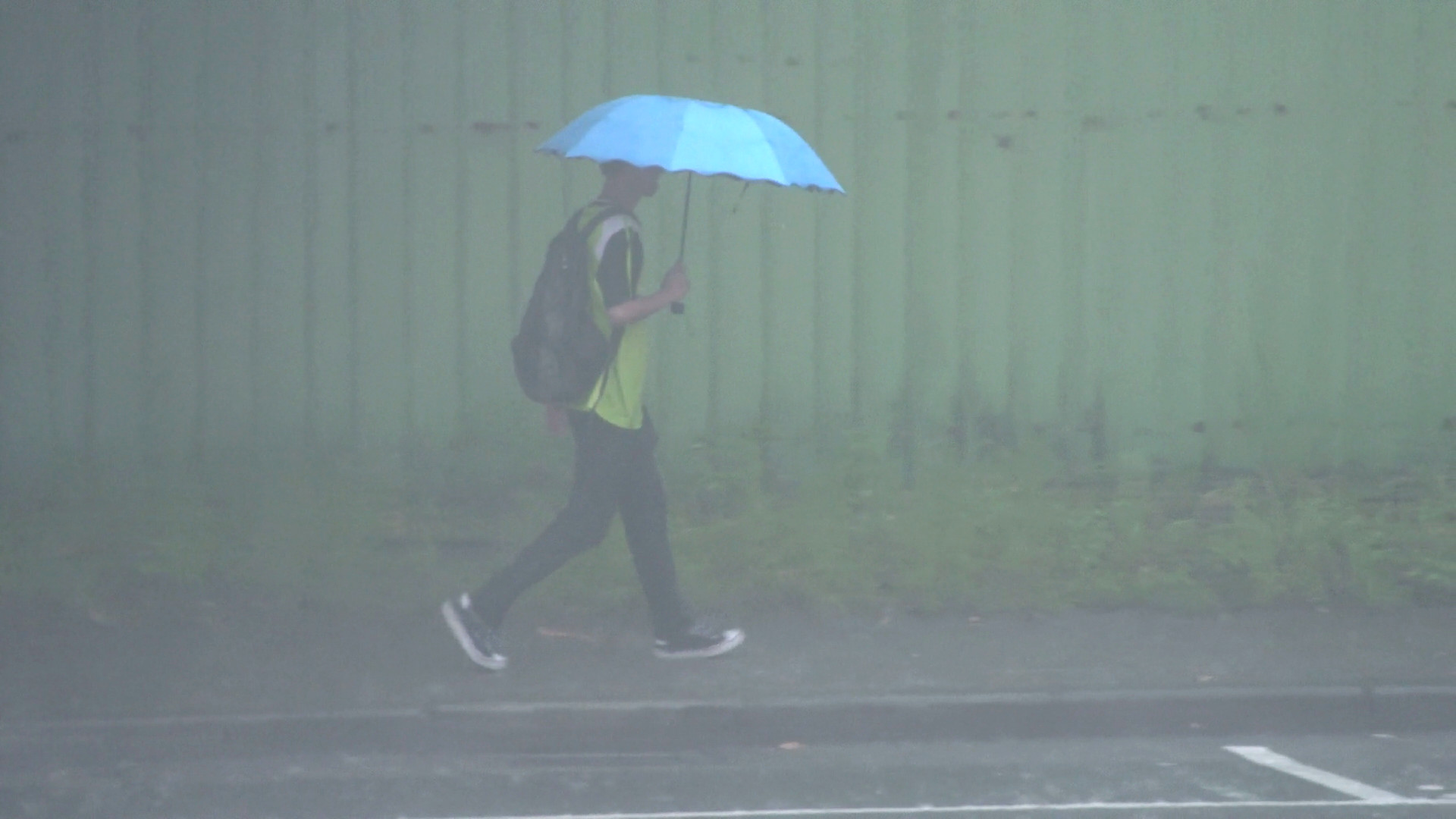 ▲▼20180908天氣,大雨,積水,狂風暴雨。（圖／記者姜國輝攝）