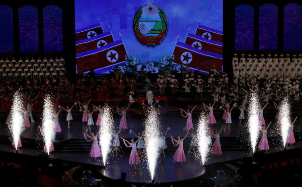 ▲▼北韓安排萬人表演秀慶祝建國70年。（圖／路透）