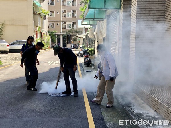 ▲衛生局籲民眾配合清除積水容器。（圖／台中市衛生局提供）