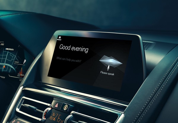BMW跟進推「Hey！BMW」智慧型聲控系統　口令更簡單、功能更強大（圖／翻攝自BMW）