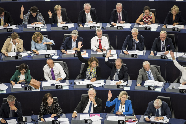 ▲歐洲議會以壓倒性票數表決通過「歐中關係」報告。(圖／達志影像／美聯社）