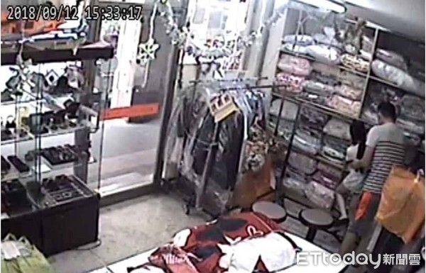 ▲▼ 蔡姓男子趁洗衣店女店員轉身拿床被，從後面熊抱摟腰，訊後被依性騷擾防治法送辦。（圖／記者陳以昇翻攝） 