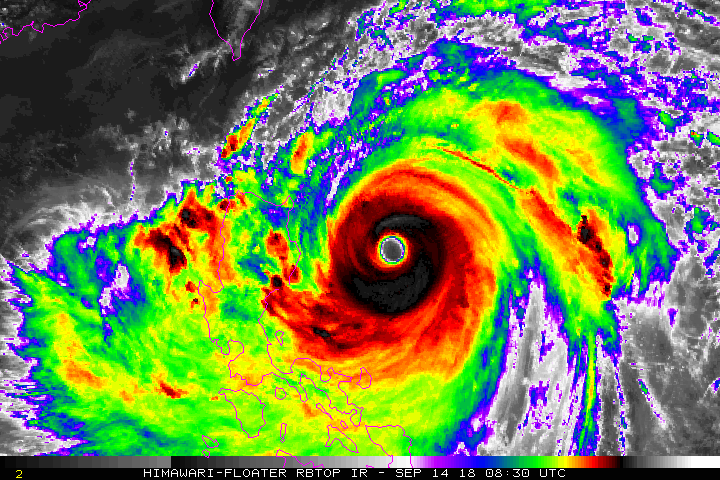 ▲山竹颱風核心「超黑」，雲系深厚扎實。（圖／翻攝自美國國家海洋暨大氣總署NOAA）