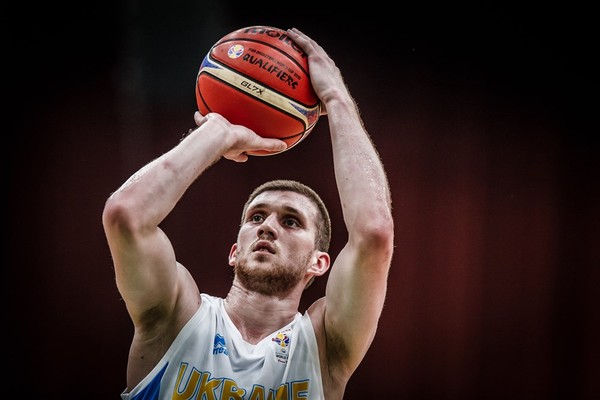 ▲湖人新秀米凱盧克(Sviatoslav Mykhailiuk)拿下22分幫助烏克蘭及敗績班牙。（圖／取自FIBA）