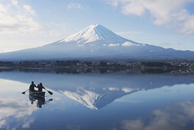全球6大湖邊度假勝地　絕美日本富士山倒映在水中，此生一定要造訪