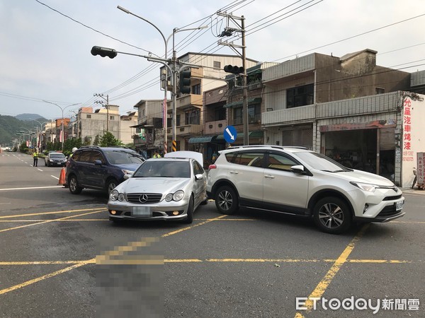 ▲ 又是酒駕惹禍 醉駕駛連撞2車。（圖／記者郭世賢攝）