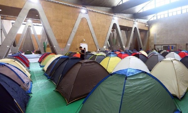 ▲天津大學的「網紅帳篷」。（圖／翻攝自微博）
