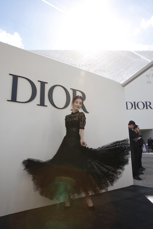 ▲▼Angelababy DIOR。（圖／翻攝楊穎工作室微博）